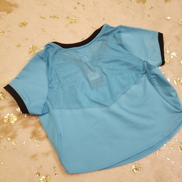NWT Nike L Blue Mesh Crop Top - Picture 5 of 8